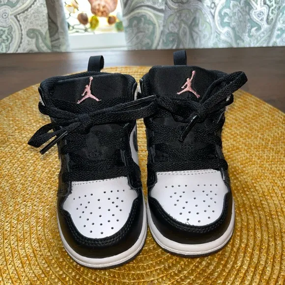 (2) Nike Kids' Multicolor High-Top Sneakers
