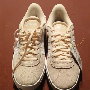 Adidas Pink Leather And Suede Sneakers Size 6 ..NWT Retail 85.00.