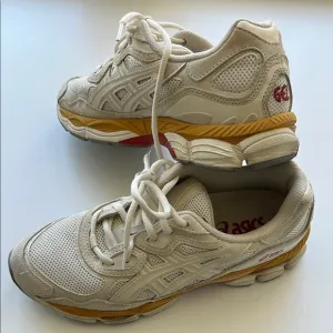 ASICS White and Gold Sneakers Men’s Size 7.5