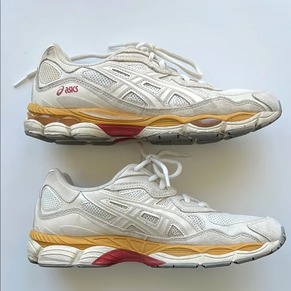 ASICS White and Gold Sneakers Men’s Size 7.5