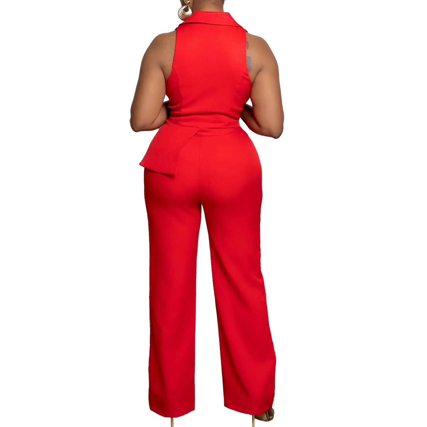 Bold Turndown Collar Wide-Leg Jumpsuit with Stylish Chain Detail