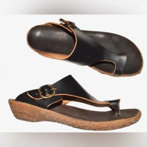 BOSABO FRANCE SZ 38 7.5 8 M BLACK LEATHER THONG LOW HEEL SLIP ON SANDALS