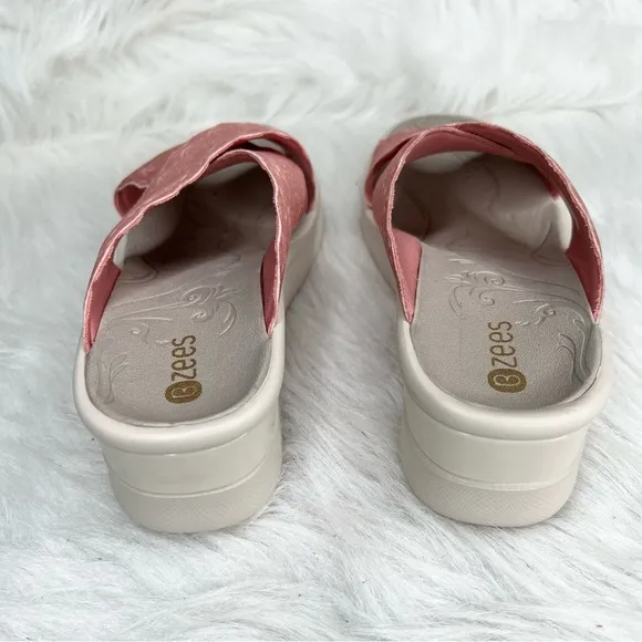 Bzees Sahara Washable Slide Wedge Sandals Rogue Fabric Size 7M