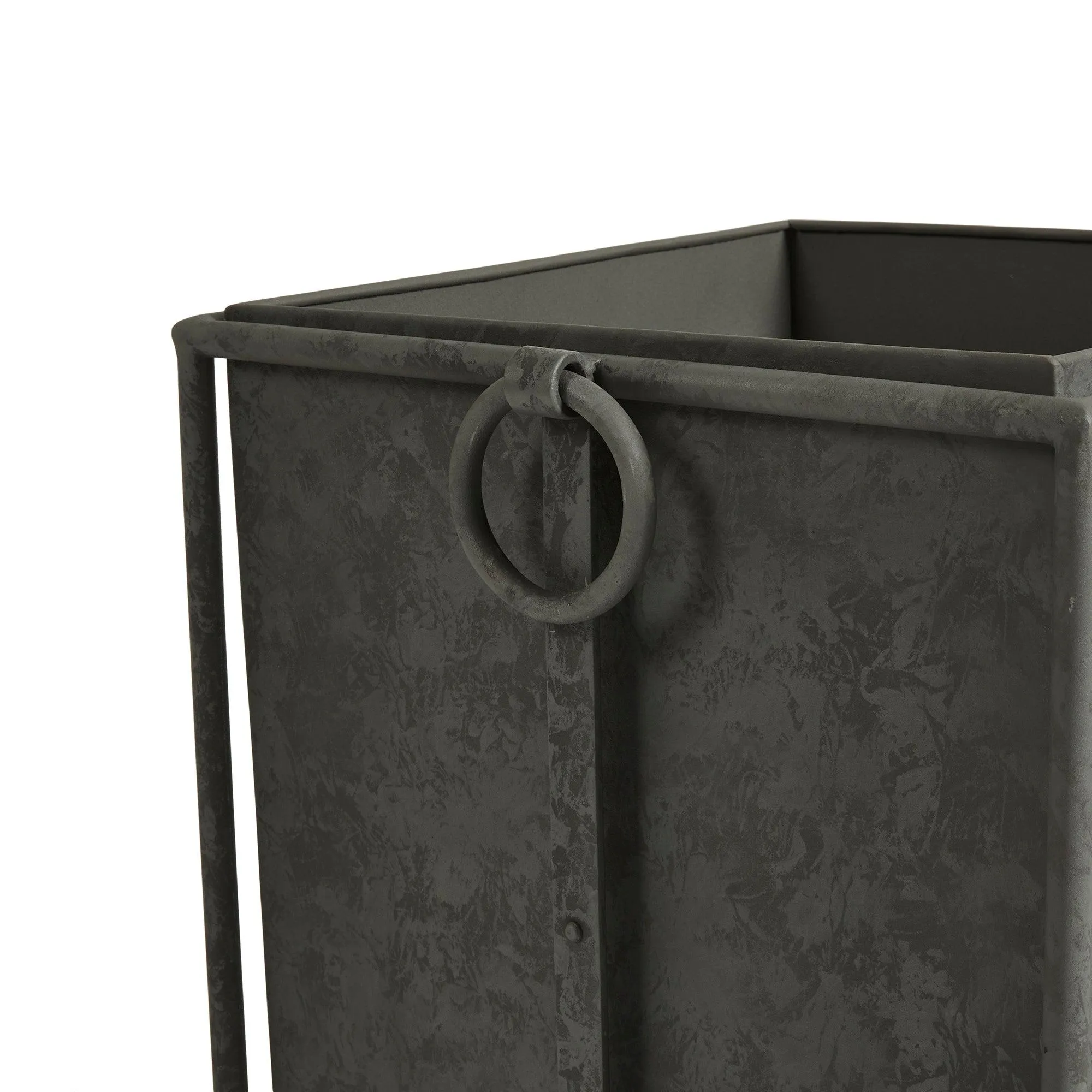 Callahan Square Planter