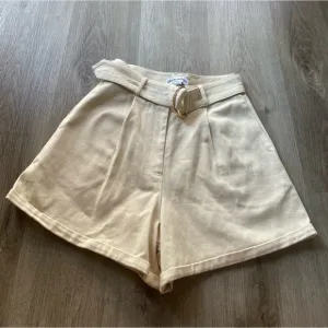 charlie holiday frankie ivory cream high waisted belted mini shorts small NEW
