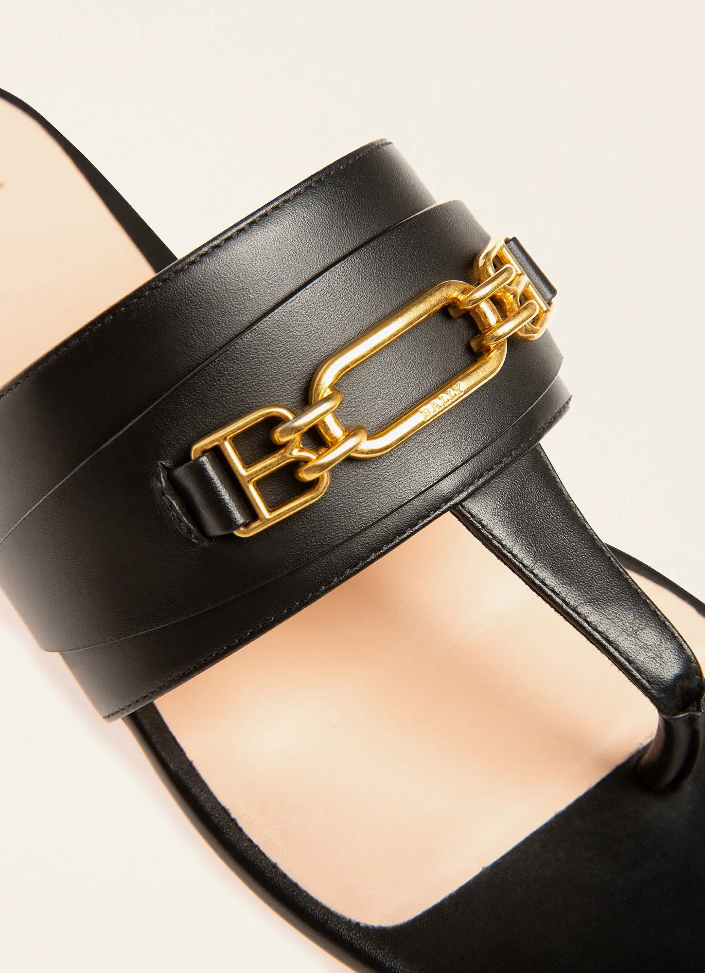 Dorely - Flat Sandal