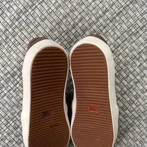 FRYE DYLAN ASH SLIP ON SNEAKERS sz 9