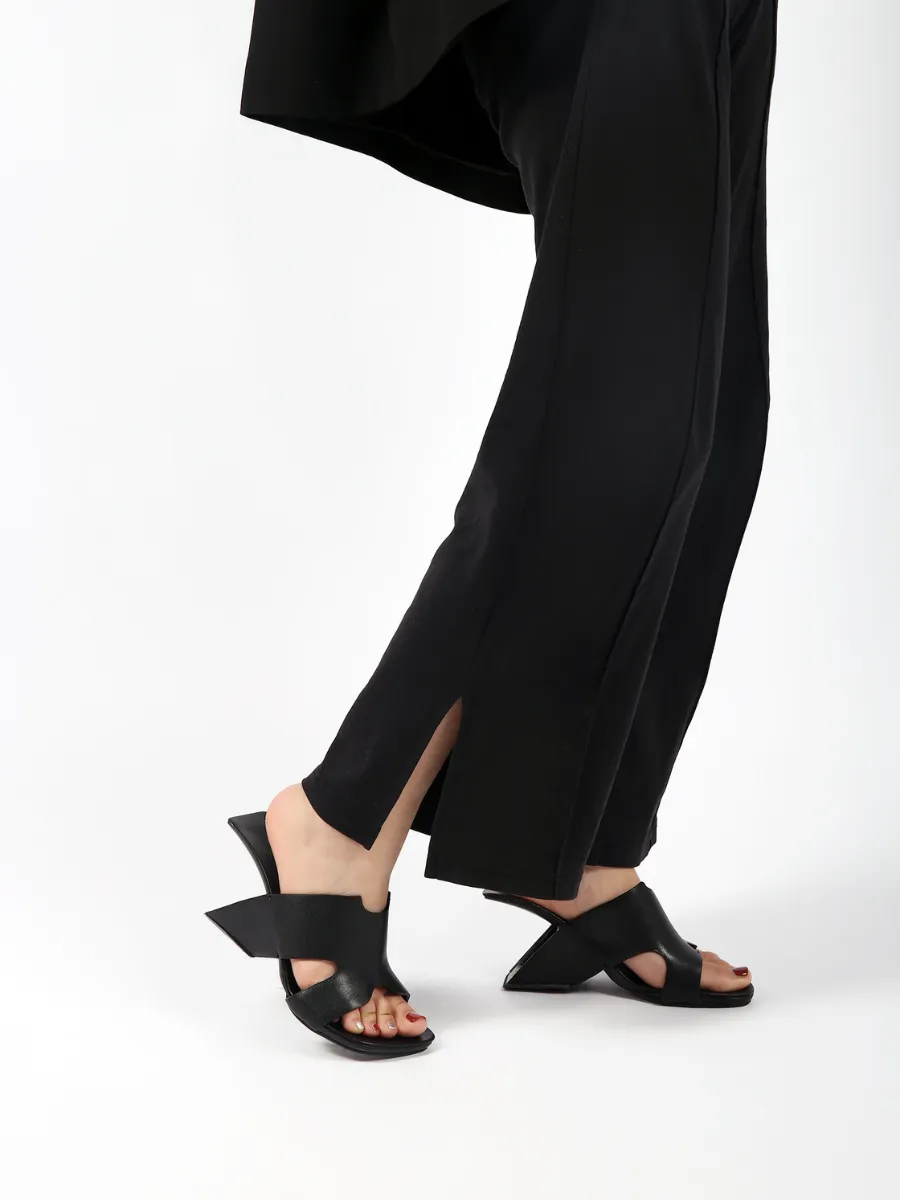 Given Black Leather Open Toe Slide