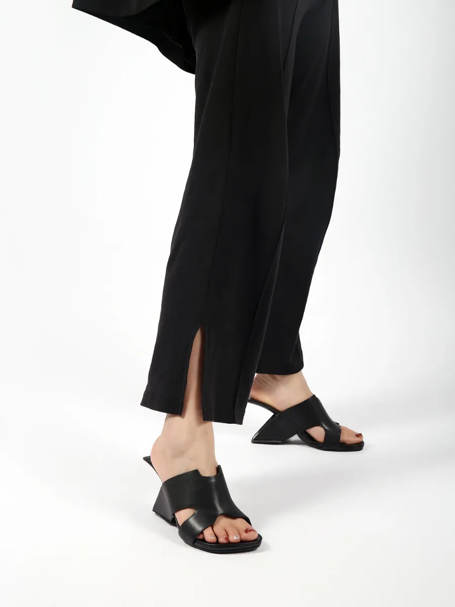 Given Black Leather Open Toe Slide