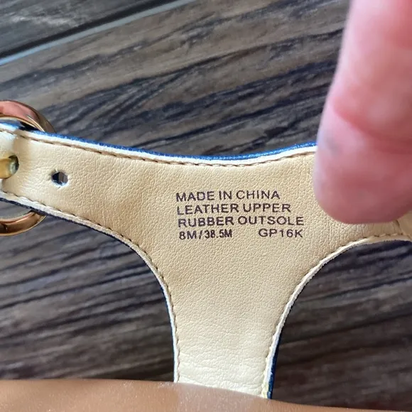 Goodbye Sale BNWS Michael Michael Kors Flat Plate Thong Sandals