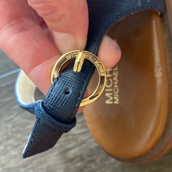 Goodbye Sale BNWS Michael Michael Kors Flat Plate Thong Sandals