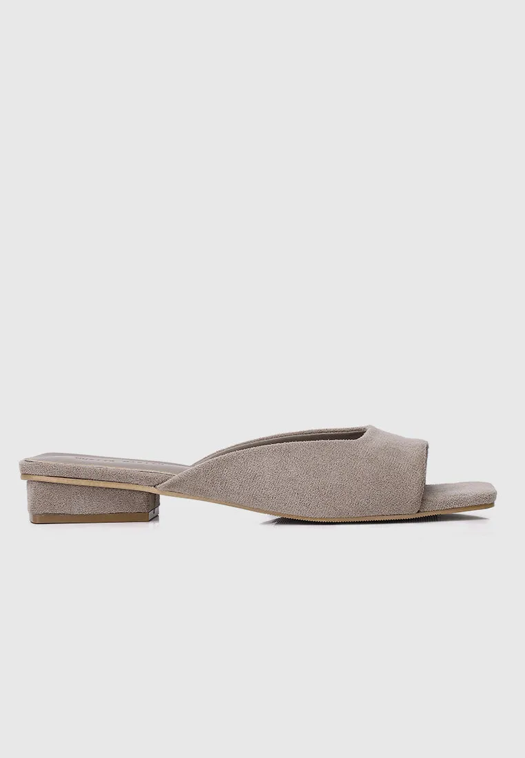 Hermione Slide Sandals (Almond)