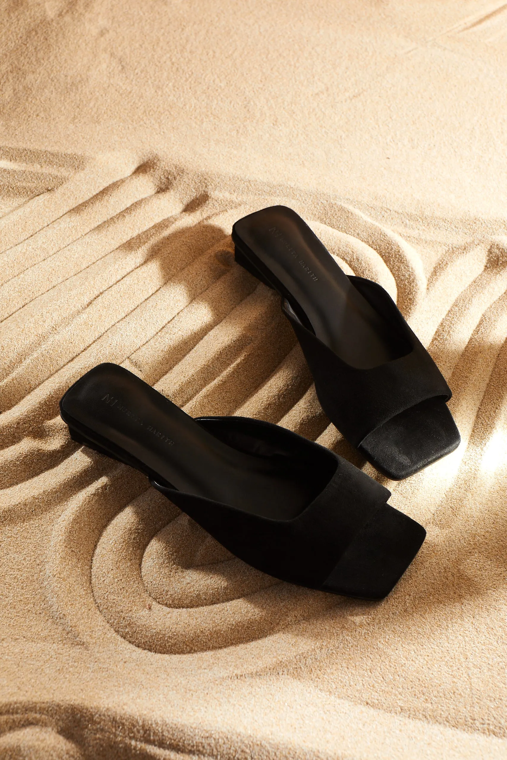Hermione Slide Sandals (Black)