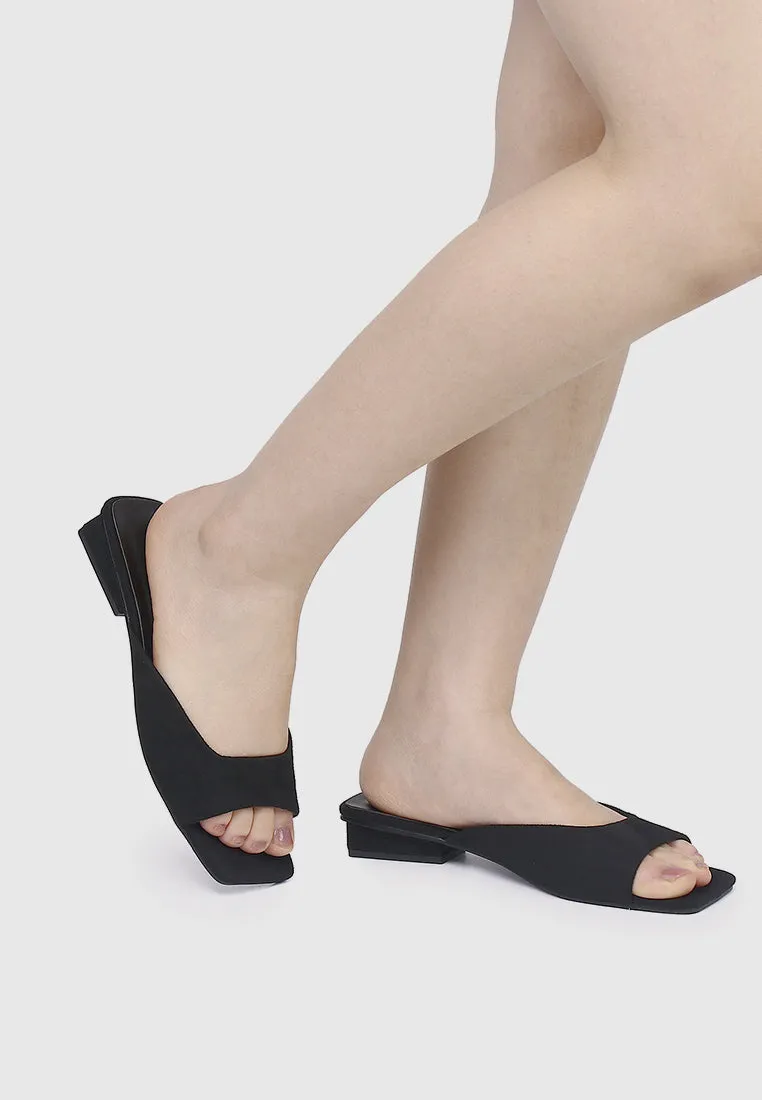 Hermione Slide Sandals (Black)