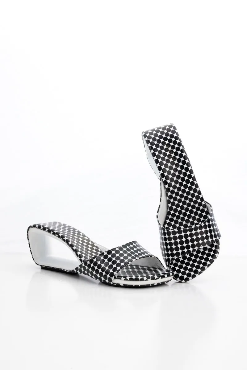 Mademoiselle Belle Leather Wedge Slide - Black