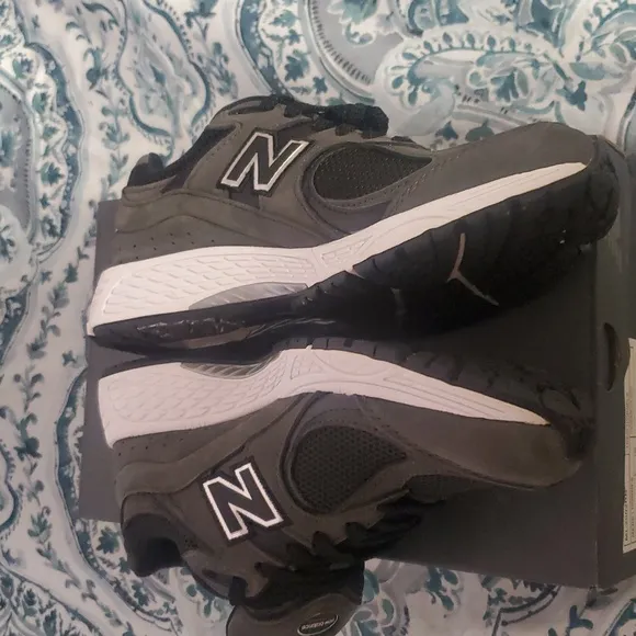New Balance Men's Gray Sneakers