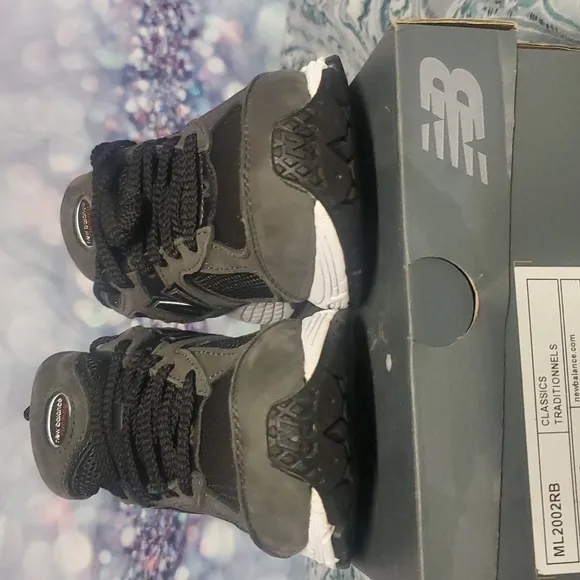 New Balance Men's Gray Sneakers