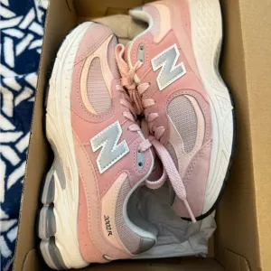 New Balance Pink Sneakers