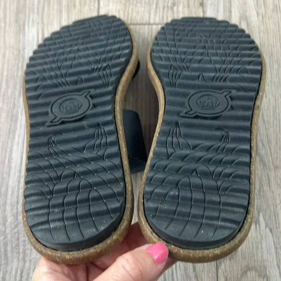 New nwot Perfect Born Cherita Black Leather Braided Strap Comfort Slide Sandal 9
