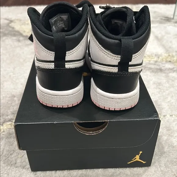 Nike Air Jordan Kids Black Sneakers
