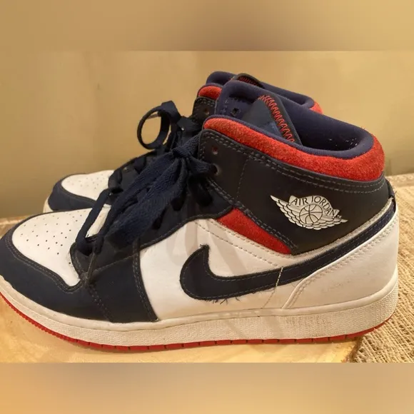 Nike Air Jordan White Navy Blue Red Mid BQ6931-104 Youth 7Y