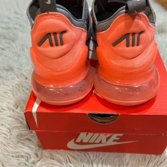 Nike Air Max 270 Gray and Pink Sneakers
