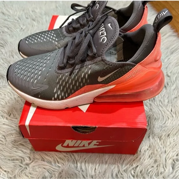 Nike Air Max 270 Gray and Pink Sneakers