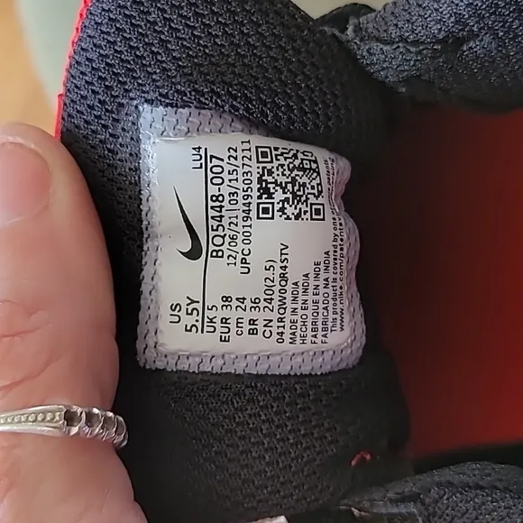 Nike Black and Red Sneakers 5.5 youth