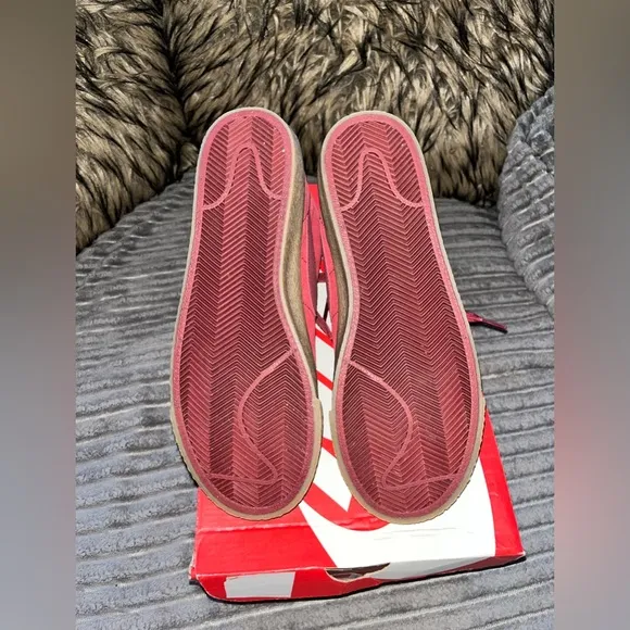 Nike Blazer Mid (GS) Burgundy Sneakers Size 6 ( Big boys )