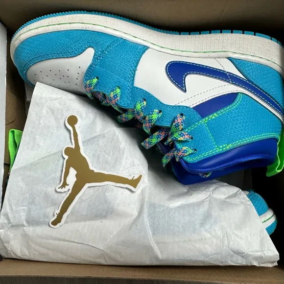 Nike Jordans Blue and Green kids  Basketball Sneakers size 5