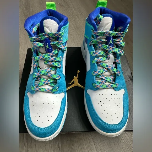Nike Jordans Blue and Green kids  Basketball Sneakers size 5