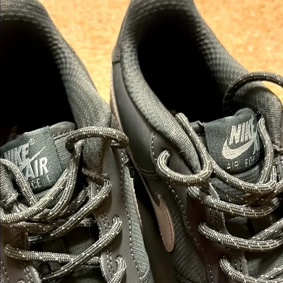 Nike Kids Black Sneake