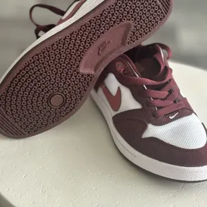 Nike Kids' Maroon and White Sneakers