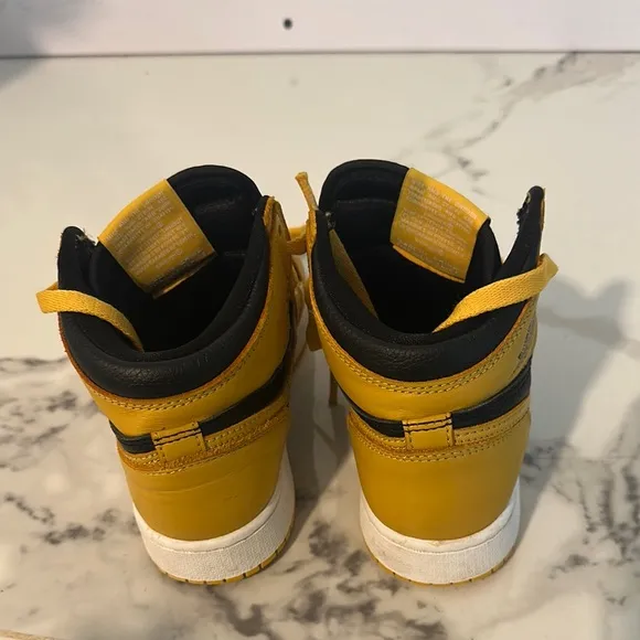 Nike Kids Yellow and Black Sneakers