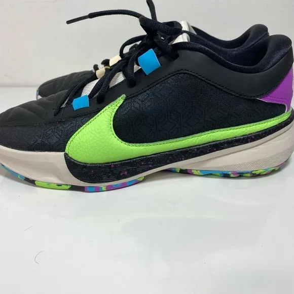 Nike Men’s Zoom Freak 5 Black Phantom Fuchsia Dream Sneakers DX4985-002 Size 9