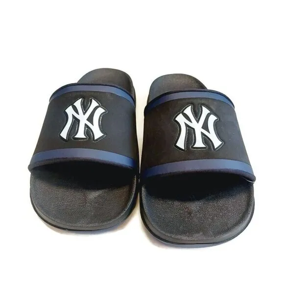 Nike Offcourt Slide New York Yankees Mens Size 12 Sandal Cushioned Strap Black
