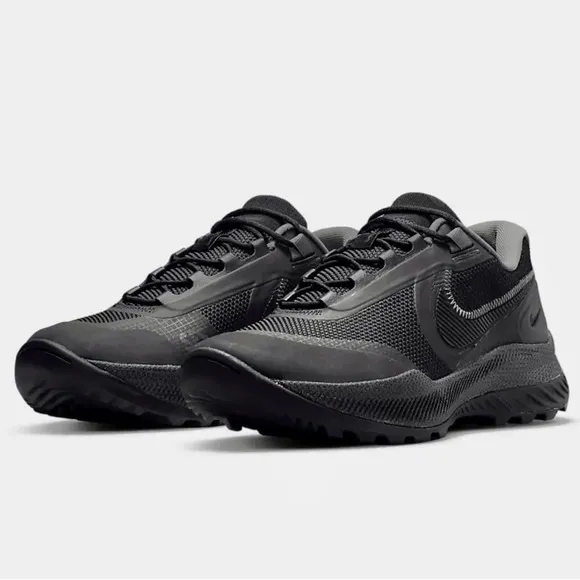 Nike React SFB Carbon Low Sz 6.5 NWOT Black Sneakers Tennis Shoes NWOT