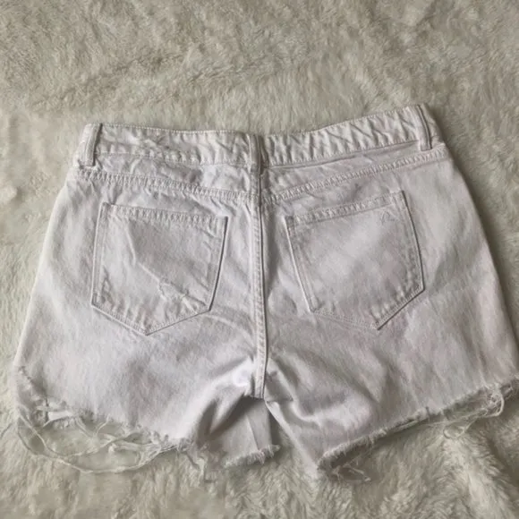 NWT DL1961 Karlie White Distressed Shorts