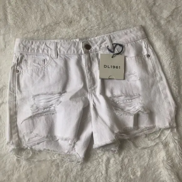 NWT DL1961 Karlie White Distressed Shorts