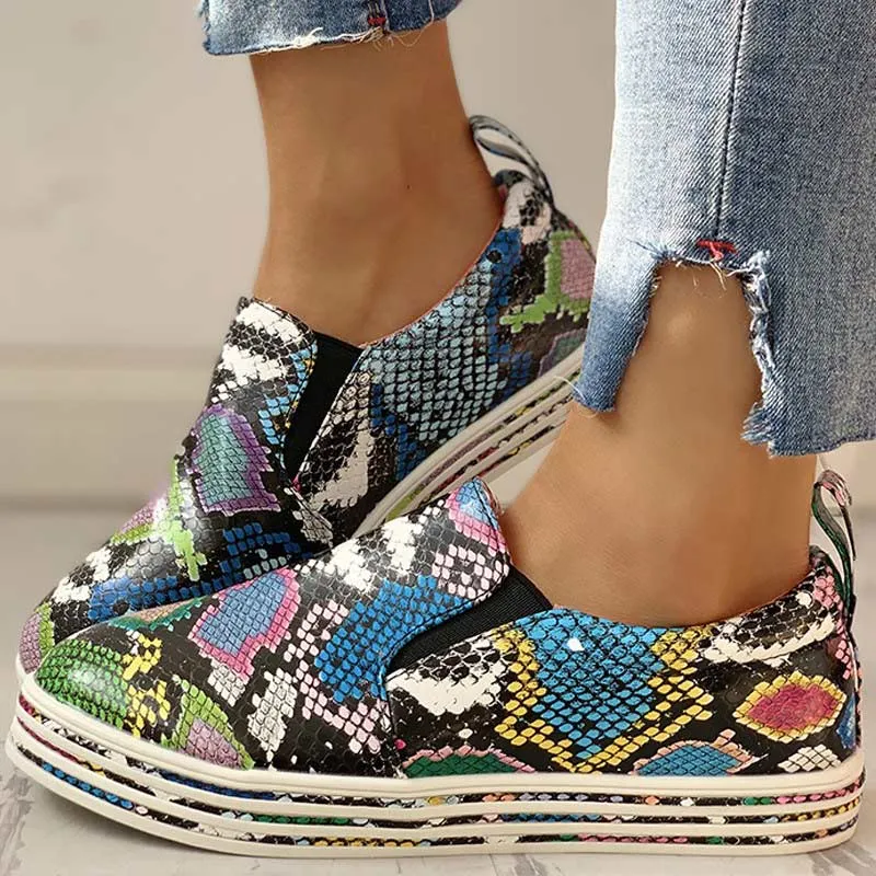 PU Snakeskin Print Flat Sneakers