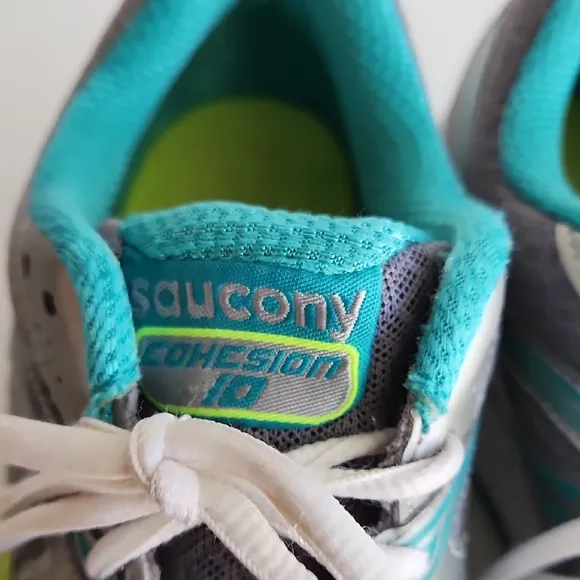 Saucony Womens Gray and Teal Sneakers