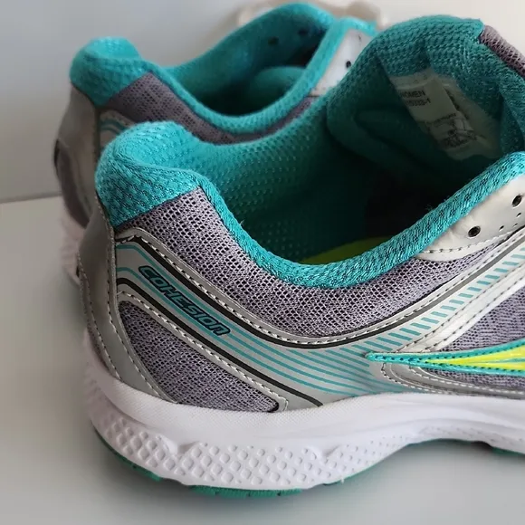 Saucony Womens Gray and Teal Sneakers