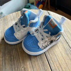 Toddler Jordan 1 Mid SS “Game Winner White/ Unvi Blue-Starfish