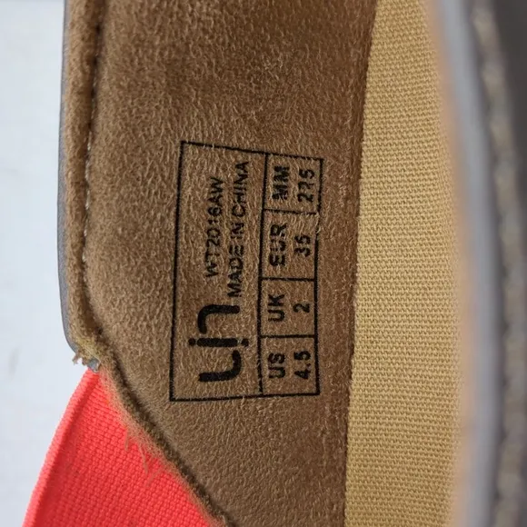 UIN Warm Heart Women's Slip On Sneakers Gray/Red/White sz 4.5