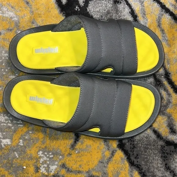 UNLISTED Kenneth Cole Men's Quinn Quilted Slide Sandals 10M brand New  WOT