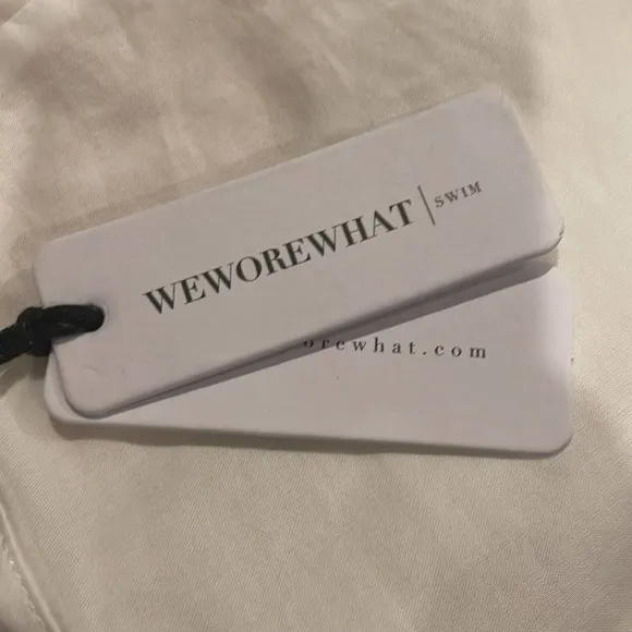 WeWoreWhat Chloe Wrap Swim cover up White SZ Medium NWT