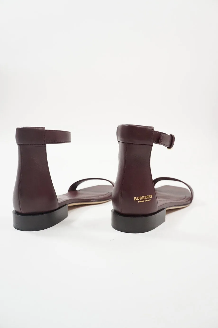 [WS6301] Burberry | Flat sandals