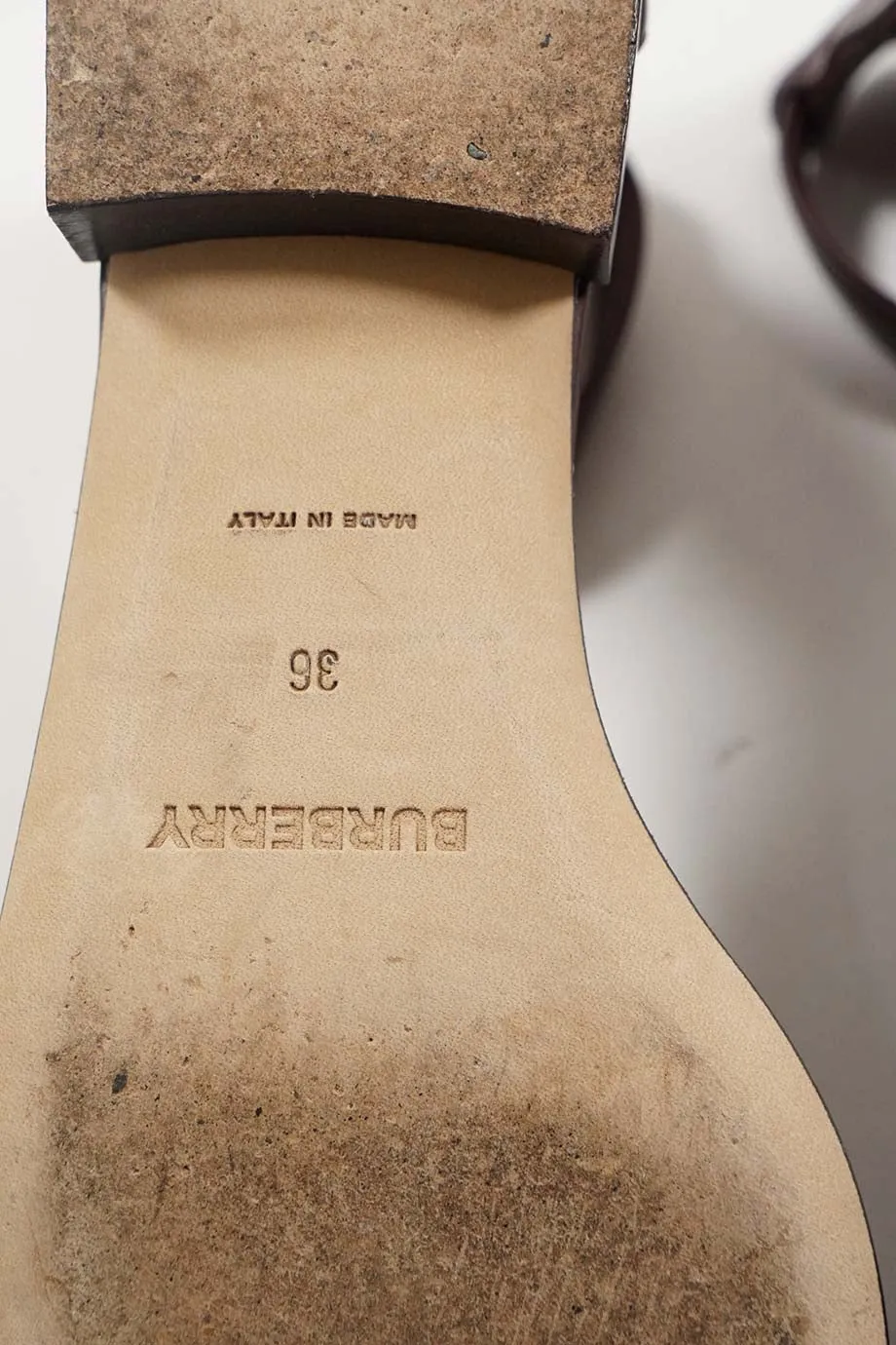 [WS6301] Burberry | Flat sandals